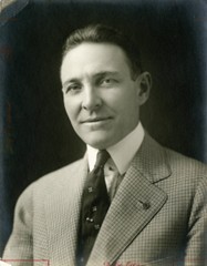 Retrato de Arch C. Klumph, sexto presidente de Rotary International y creador del fondo que dio origen a La Fundación Rotaria.