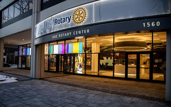 Sede Mundial de RI (One Rotary Center) en Evanston, Illinois
